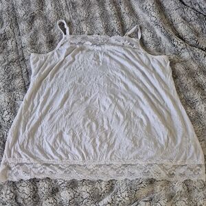 Maurices 🖤 Elegant White Lace Trim Camisole (643)